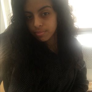 Meet your Posher, Gabriela